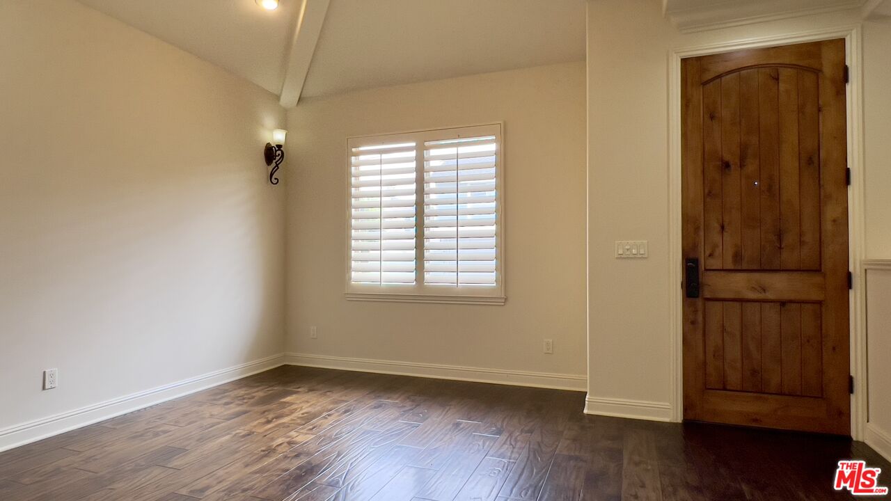 1011 Green Lane