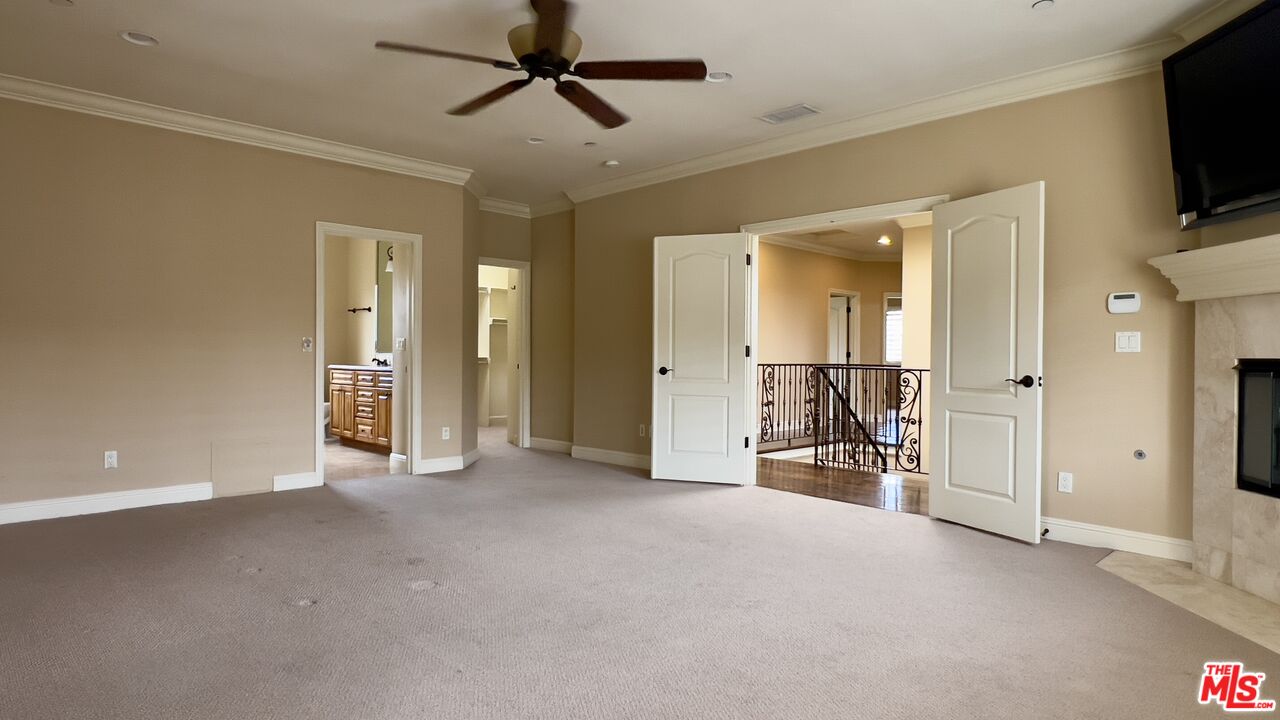 1011 Green Lane