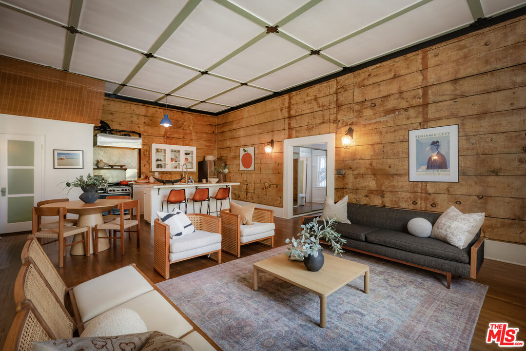 1159 N FULLER AVE Unit: A