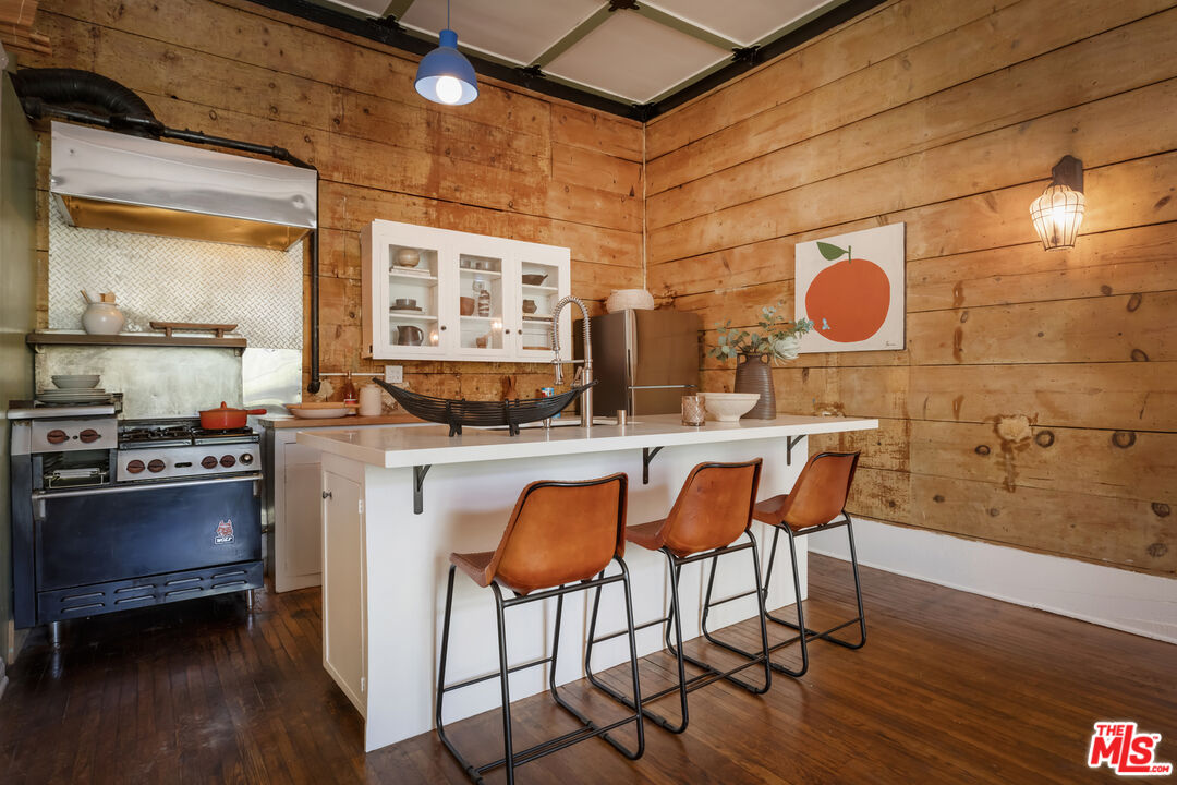 1159 N FULLER AVE Unit: A