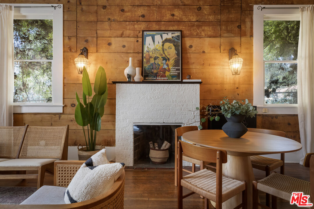 1159 N FULLER AVE Unit: A