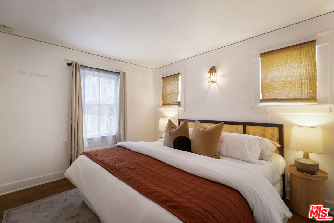 1159 N FULLER AVE Unit: A