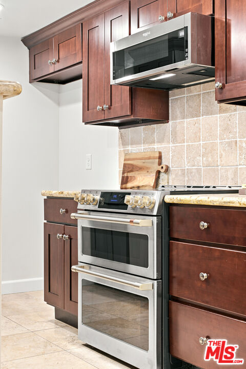 2332 Fox Hills Dr Unit: 103