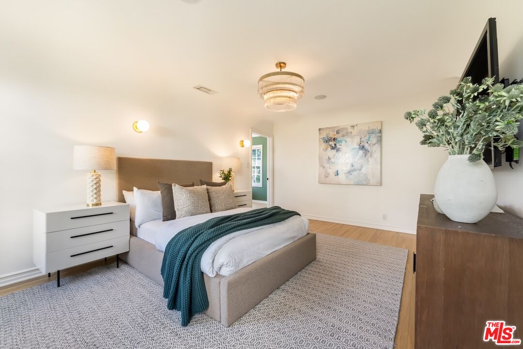 628 N Sierra Dr