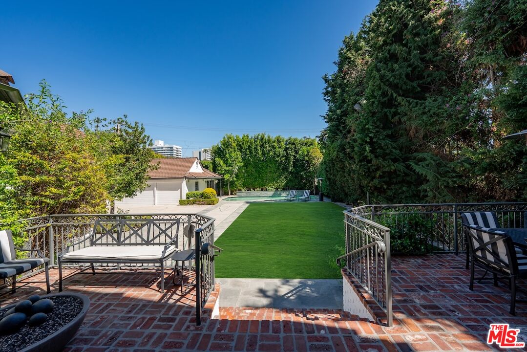 628 N Sierra Dr