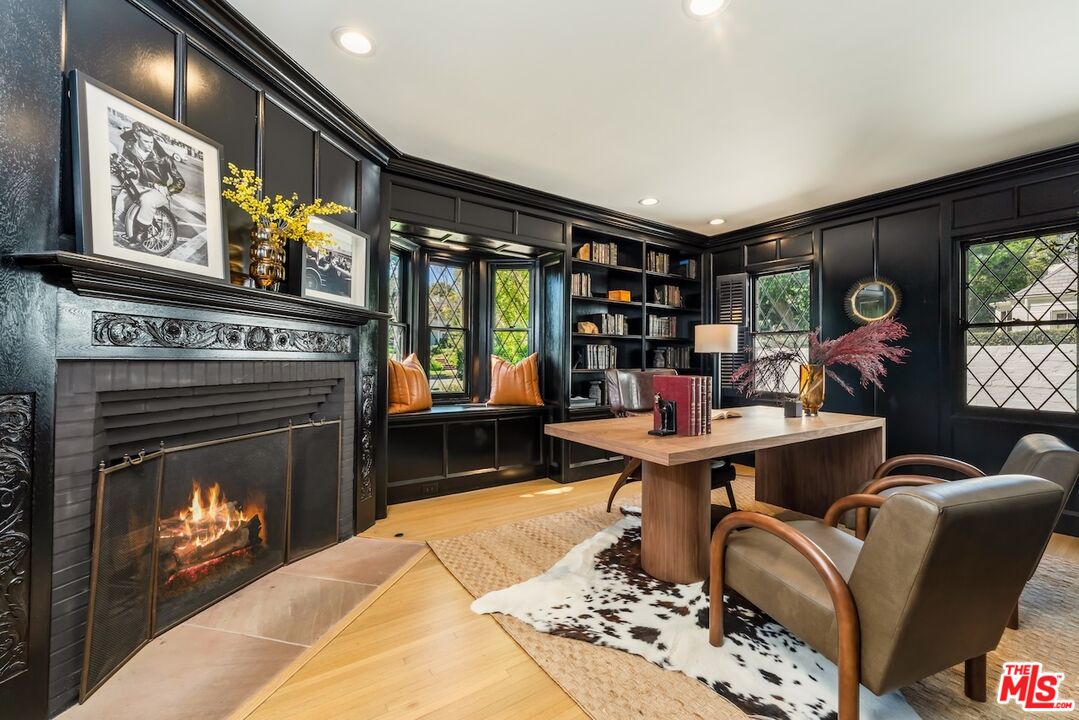 628 N Sierra Dr