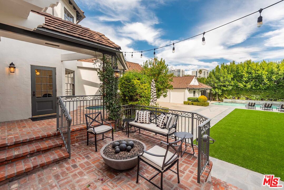 628 N Sierra Dr
