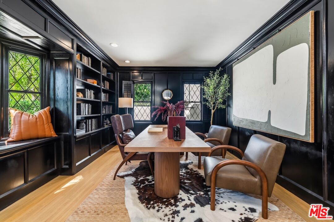 628 N Sierra Dr