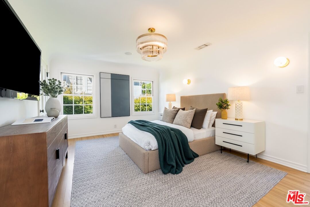 628 N Sierra Dr