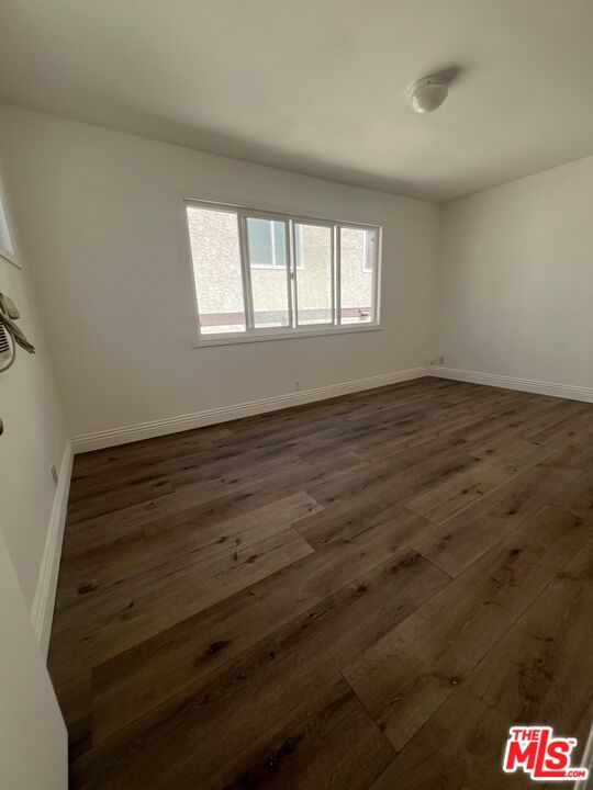 4822 Rosewood Ave Unit: 4