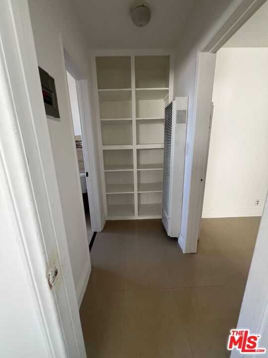 4822 Rosewood Ave Unit: 4
