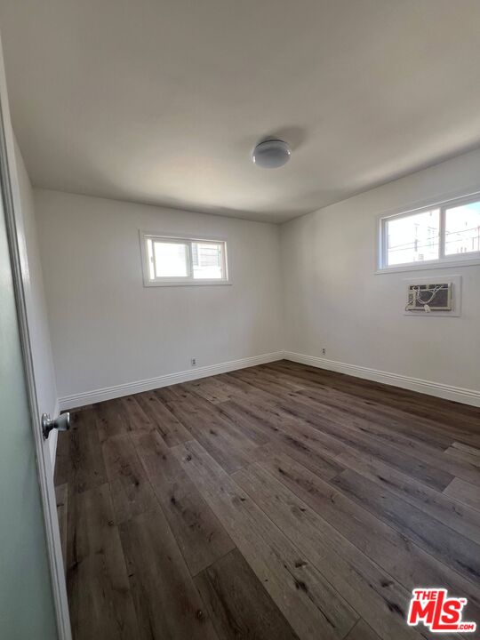 4822 Rosewood Ave Unit: 4