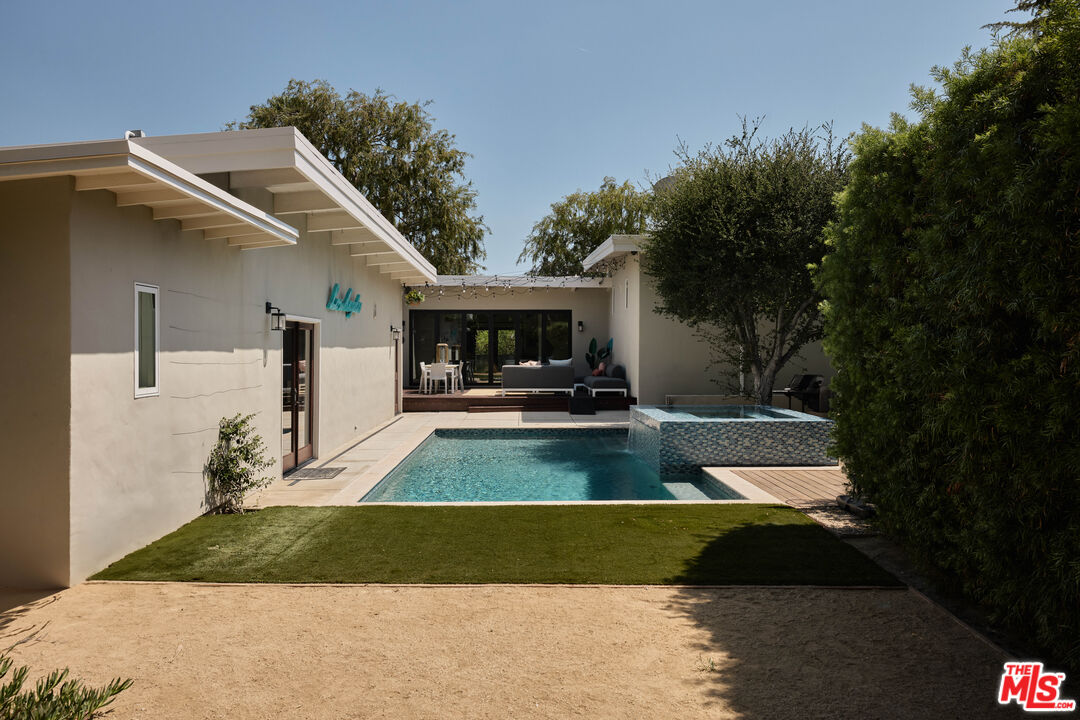1205 Eagle Vista Dr