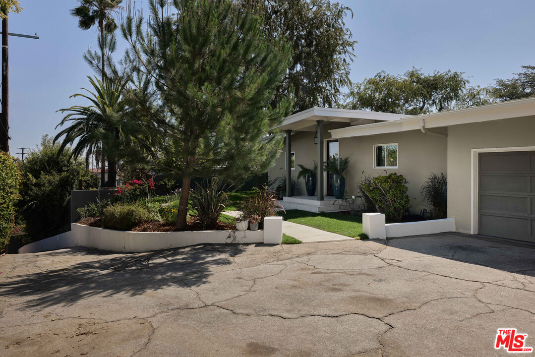 1205 Eagle Vista Dr