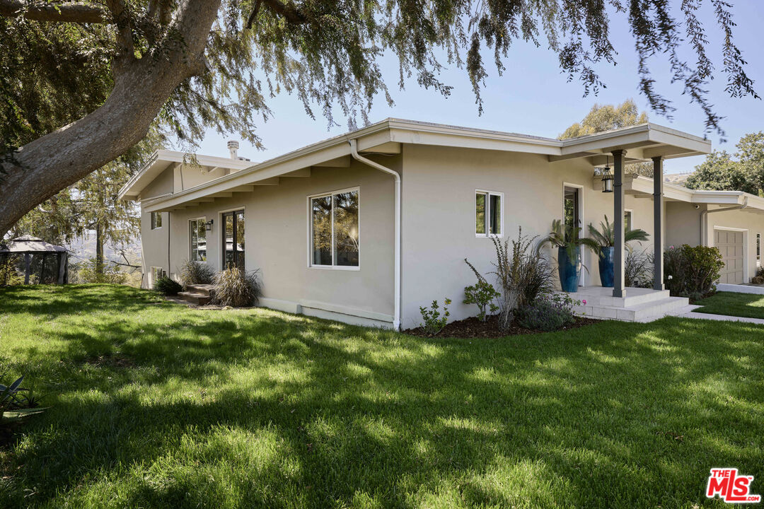 1205 Eagle Vista Dr
