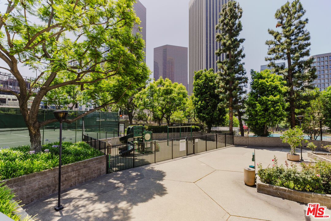 800 W 1st St Unit: 2410