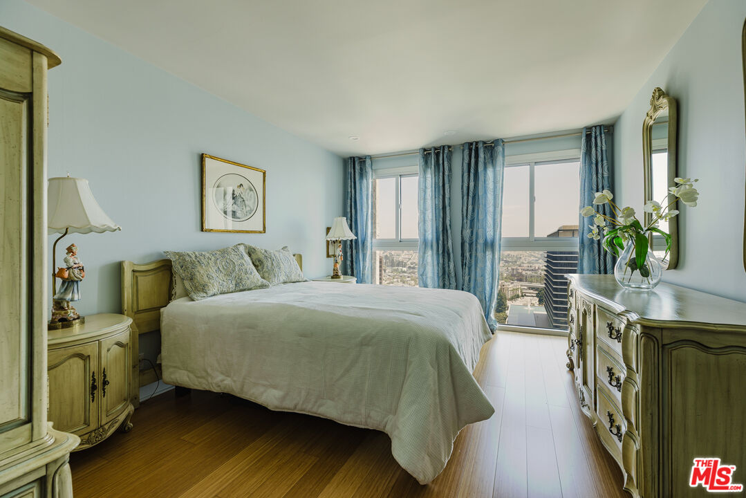 800 W 1st St Unit: 2410