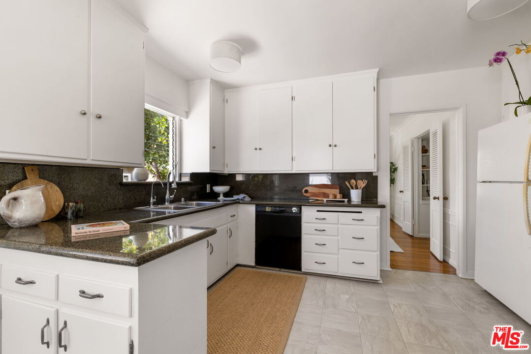 2244 Hillsboro Ave