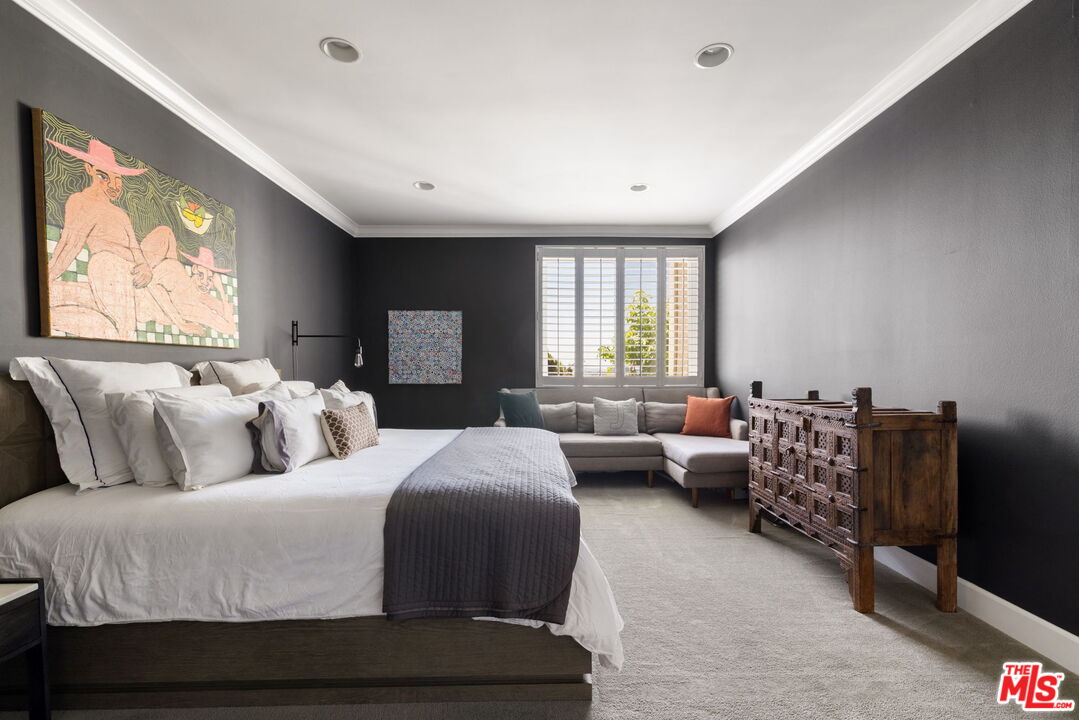8455 Fountain Ave Unit: 301