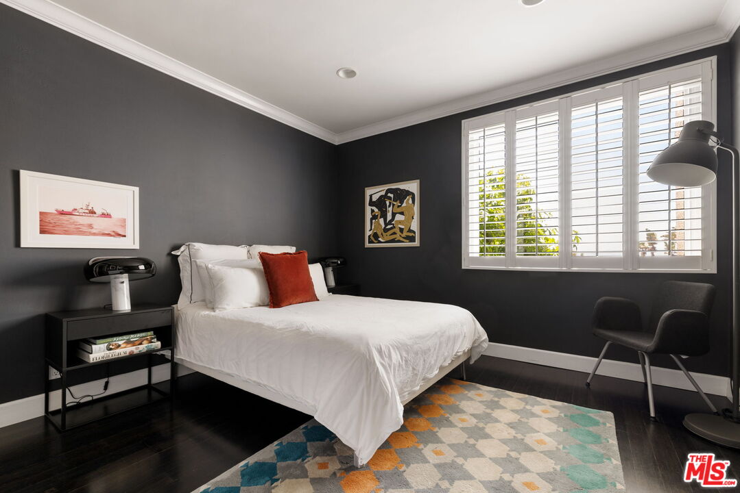 8455 Fountain Ave Unit: 301