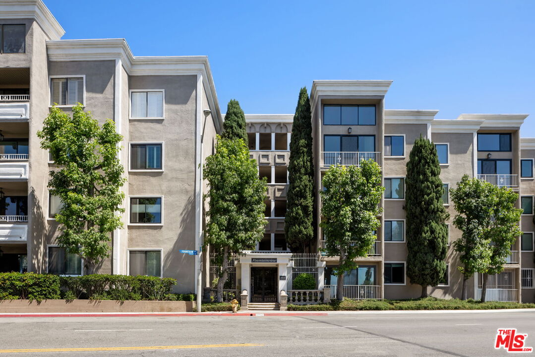 8455 Fountain Ave Unit: 301
