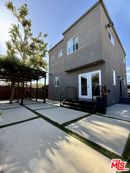 635 N Formosa Ave