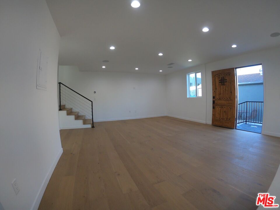 635 N Formosa Ave