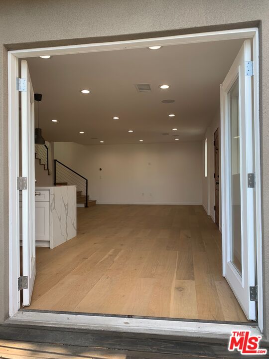 635 N Formosa Ave
