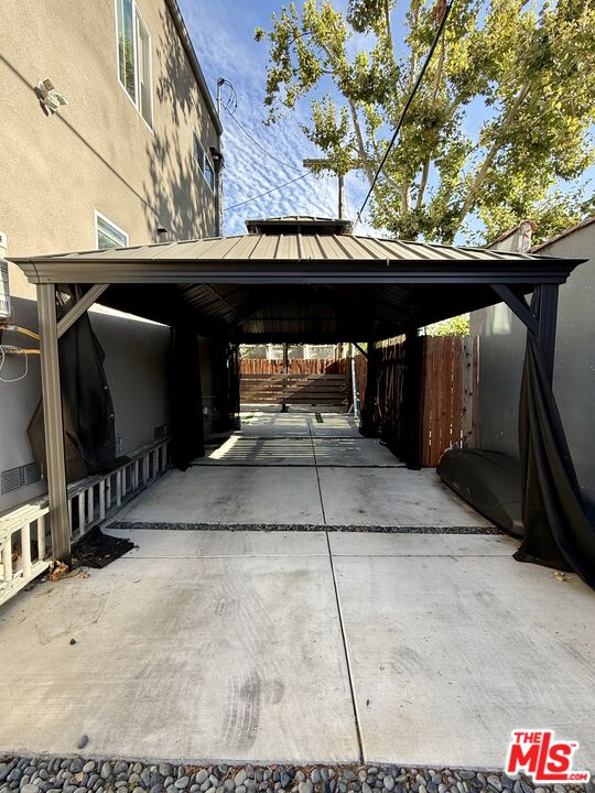 635 N Formosa Ave