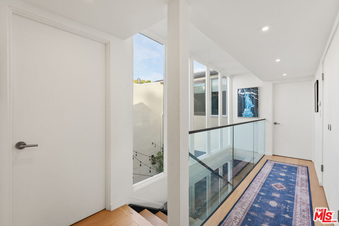 1930 Idaho Ave Unit: 3