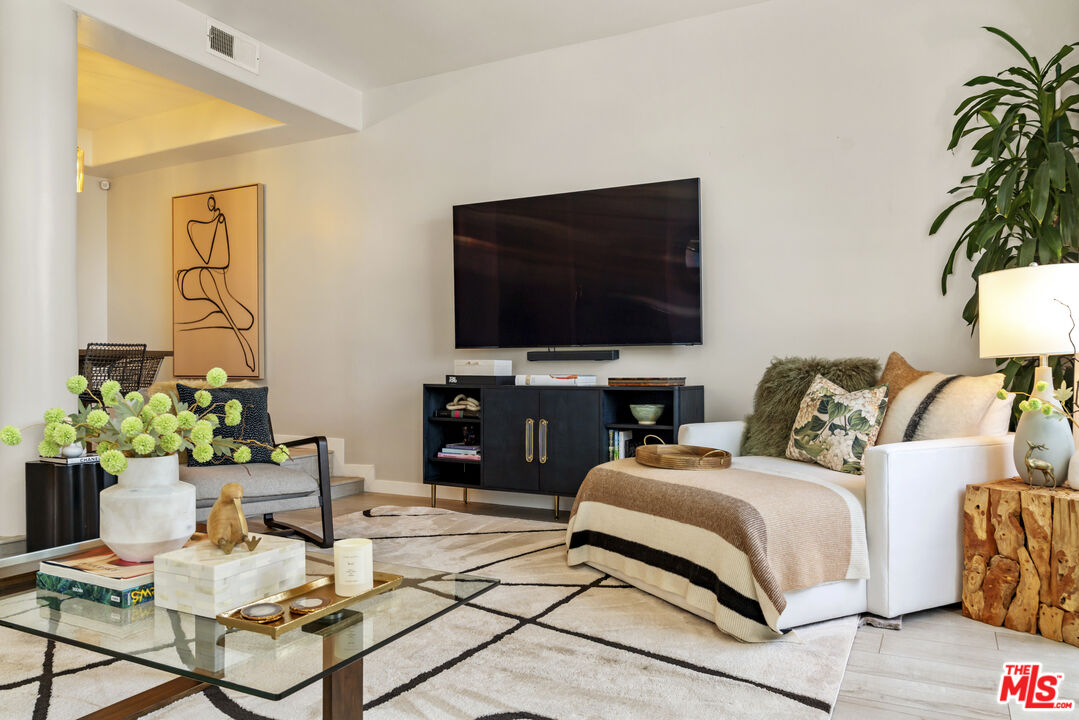 5848 W Olympic Blvd Unit: 102