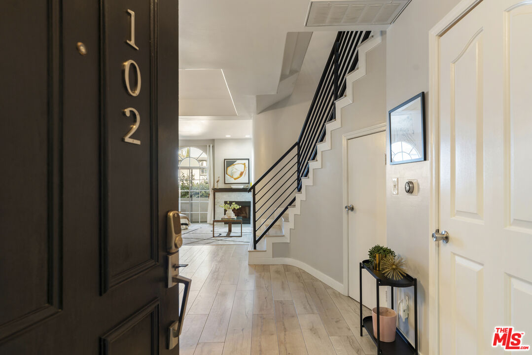 5848 W Olympic Blvd Unit: 102