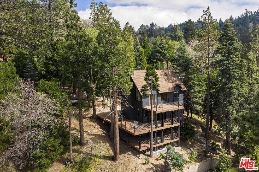 413 Cimarron Ln