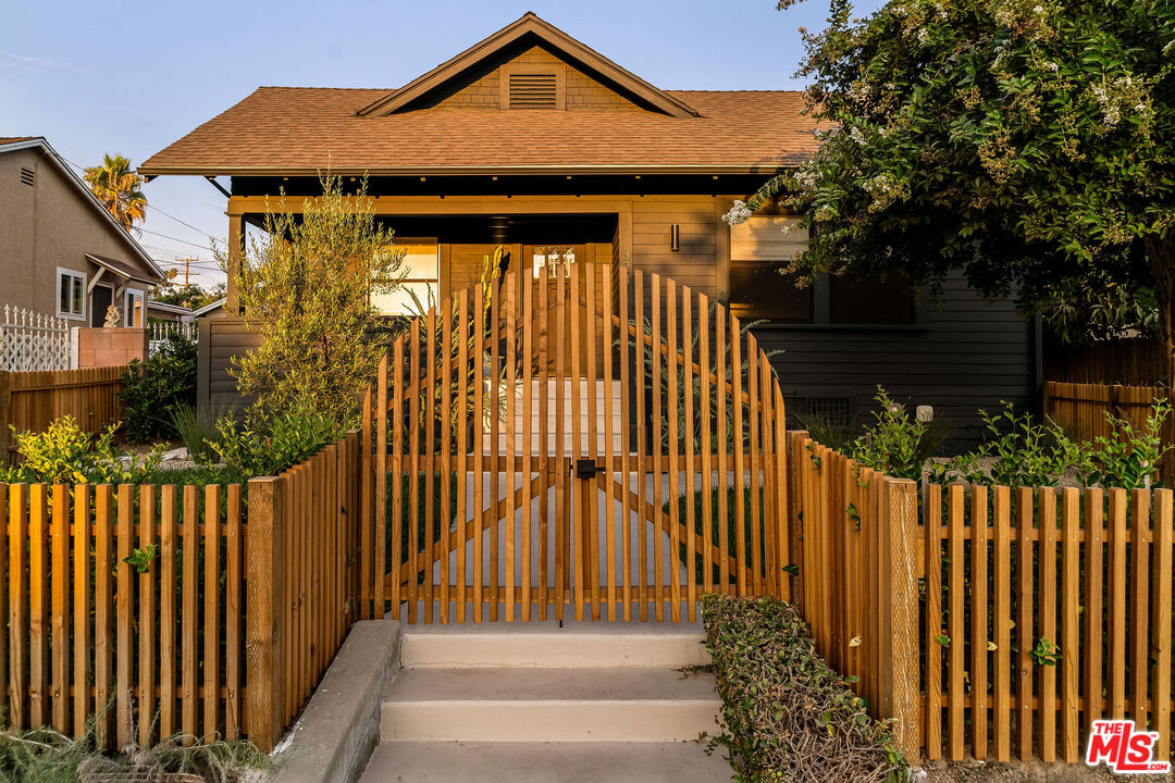 328 Branch St