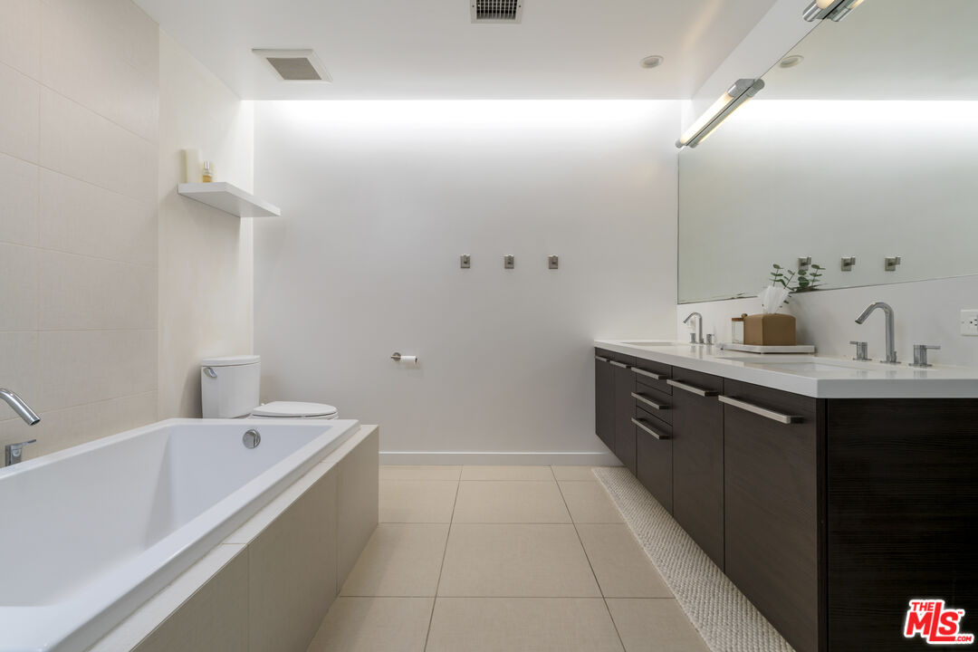 12504 Woodbridge St Unit: 402
