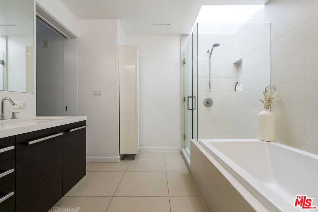 12504 Woodbridge St Unit: 402