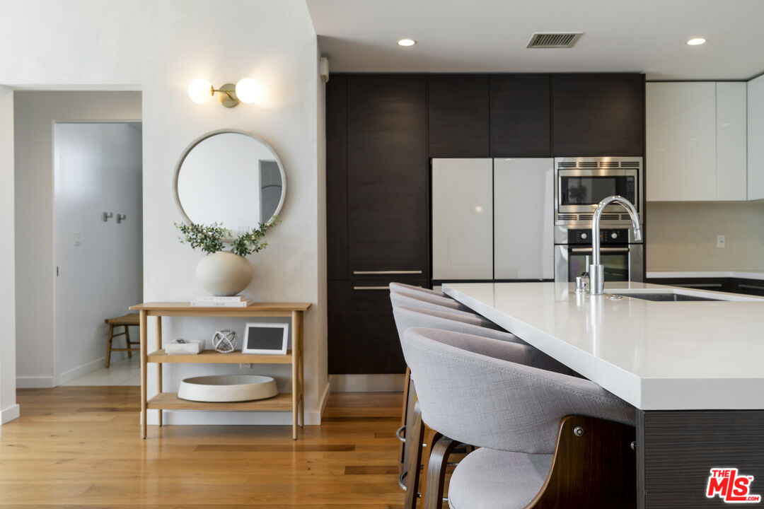 12504 Woodbridge St Unit: 402