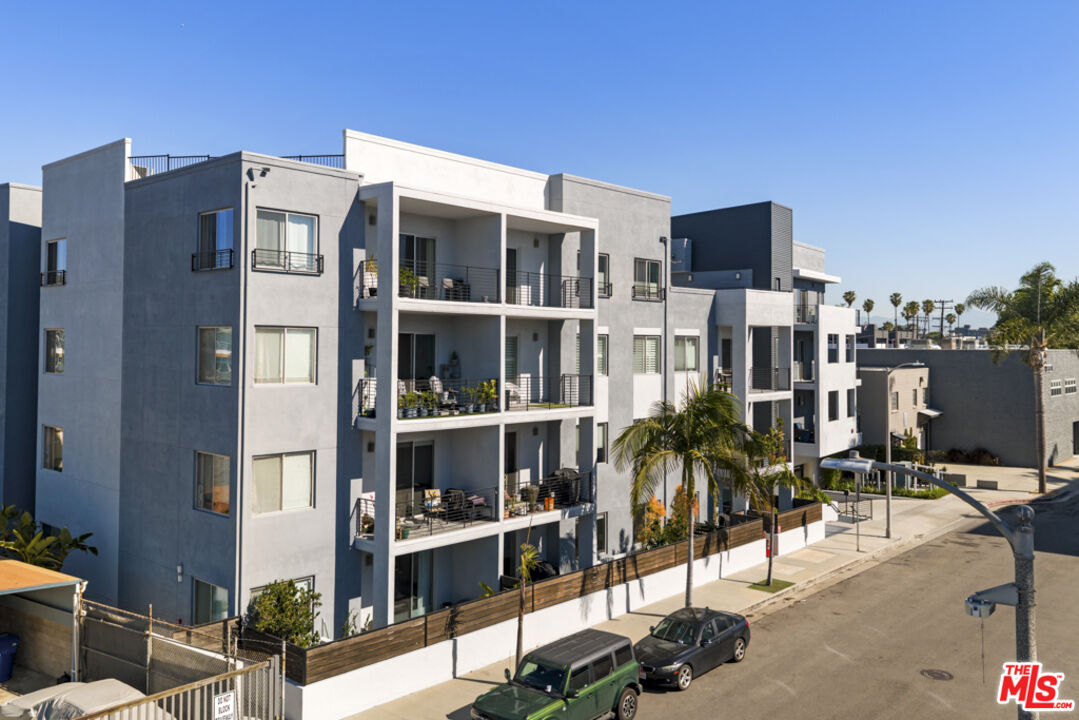 13337 Beach Ave Unit: 106
