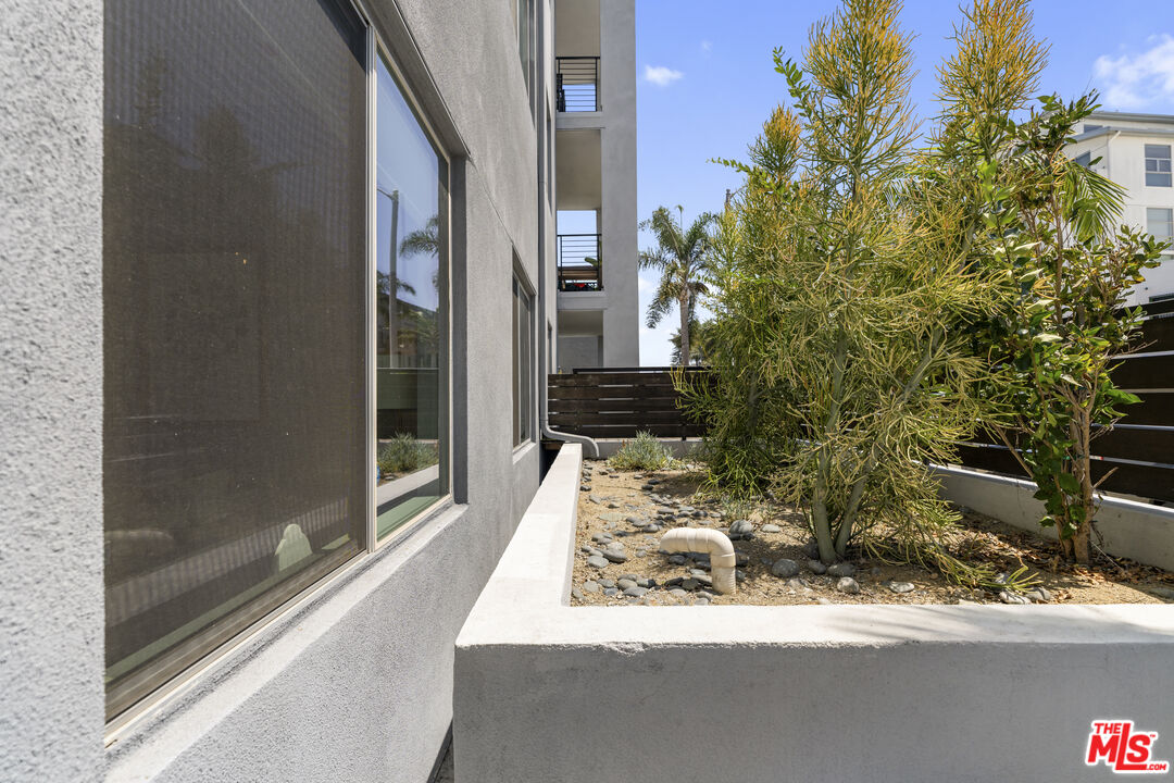 13337 Beach Ave Unit: 106