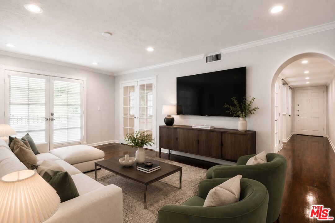 1118 S Cardiff Ave Unit: 1