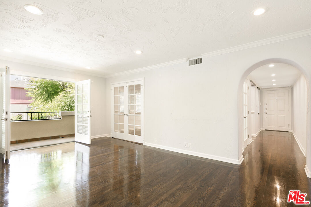 1118 S Cardiff Ave Unit: 1