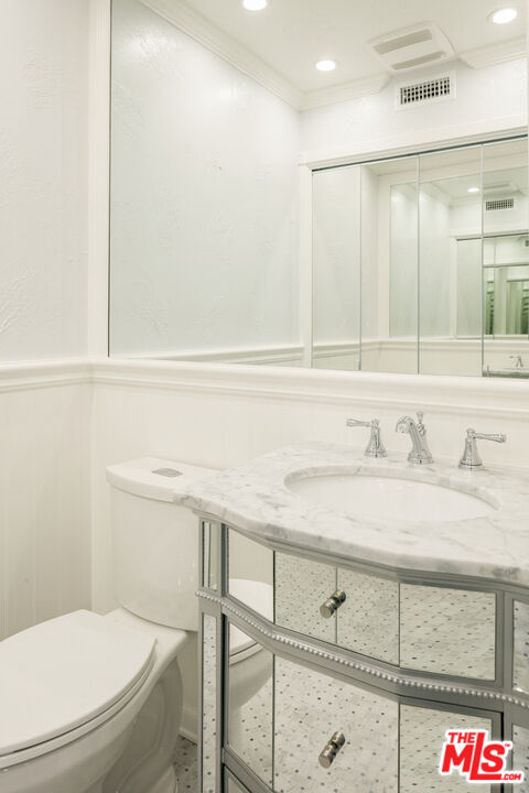 1118 S Cardiff Ave Unit: 1