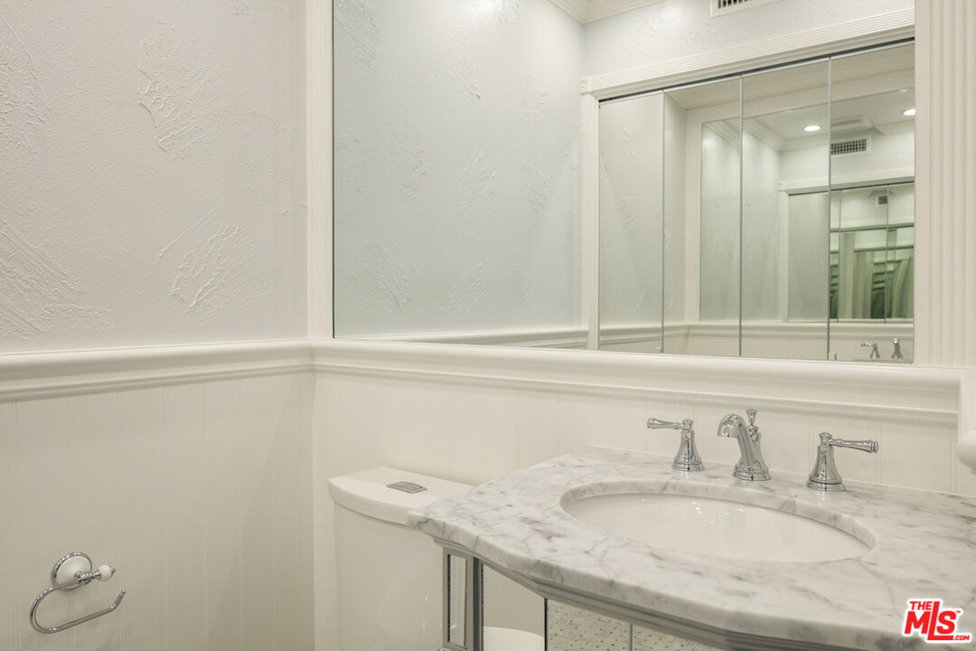 1118 S Cardiff Ave Unit: 1