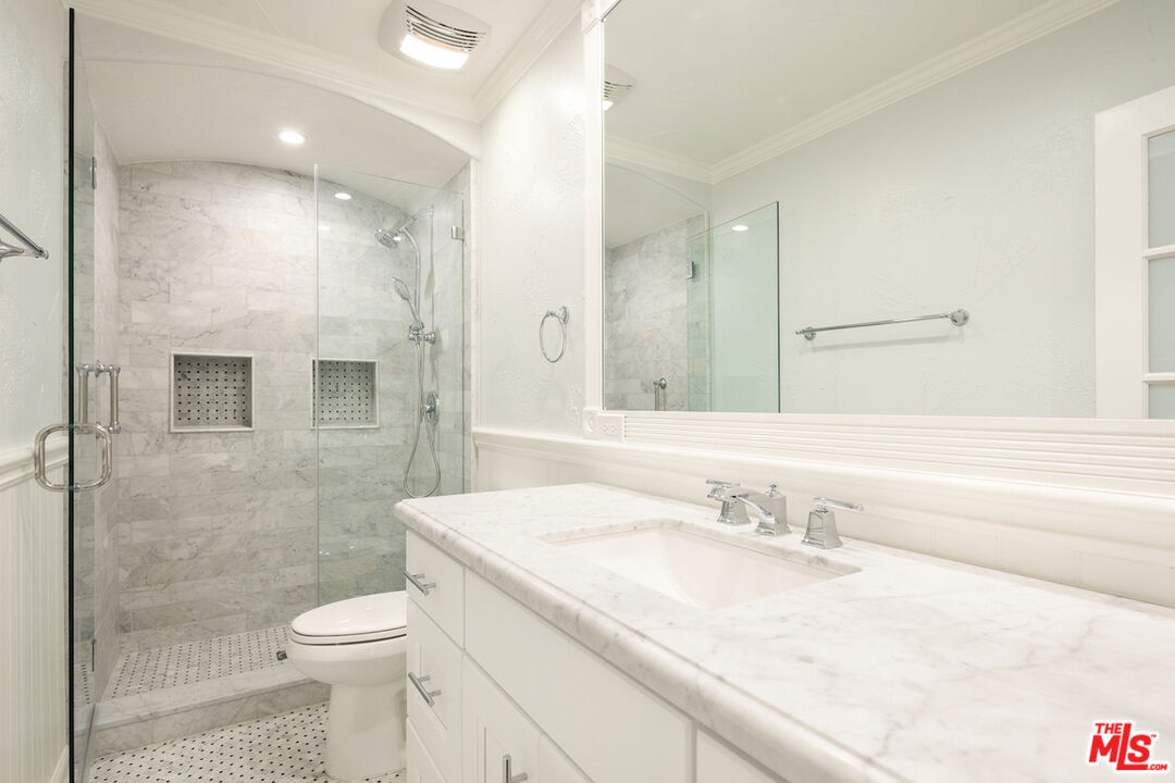 1118 S Cardiff Ave Unit: 1