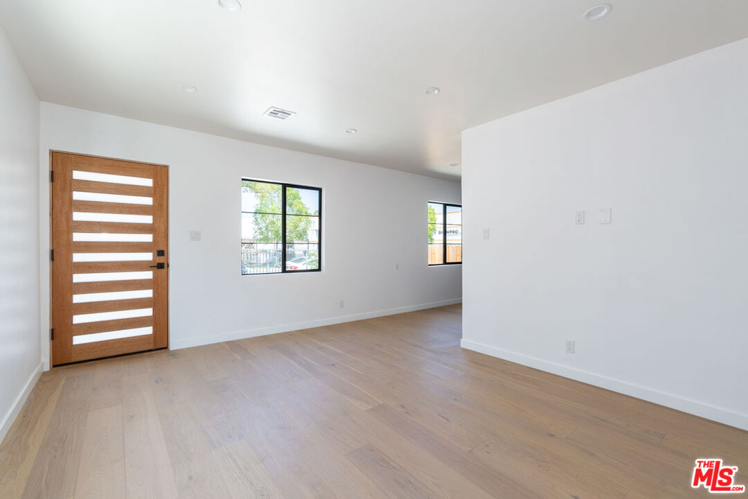 3304 Casitas Ave