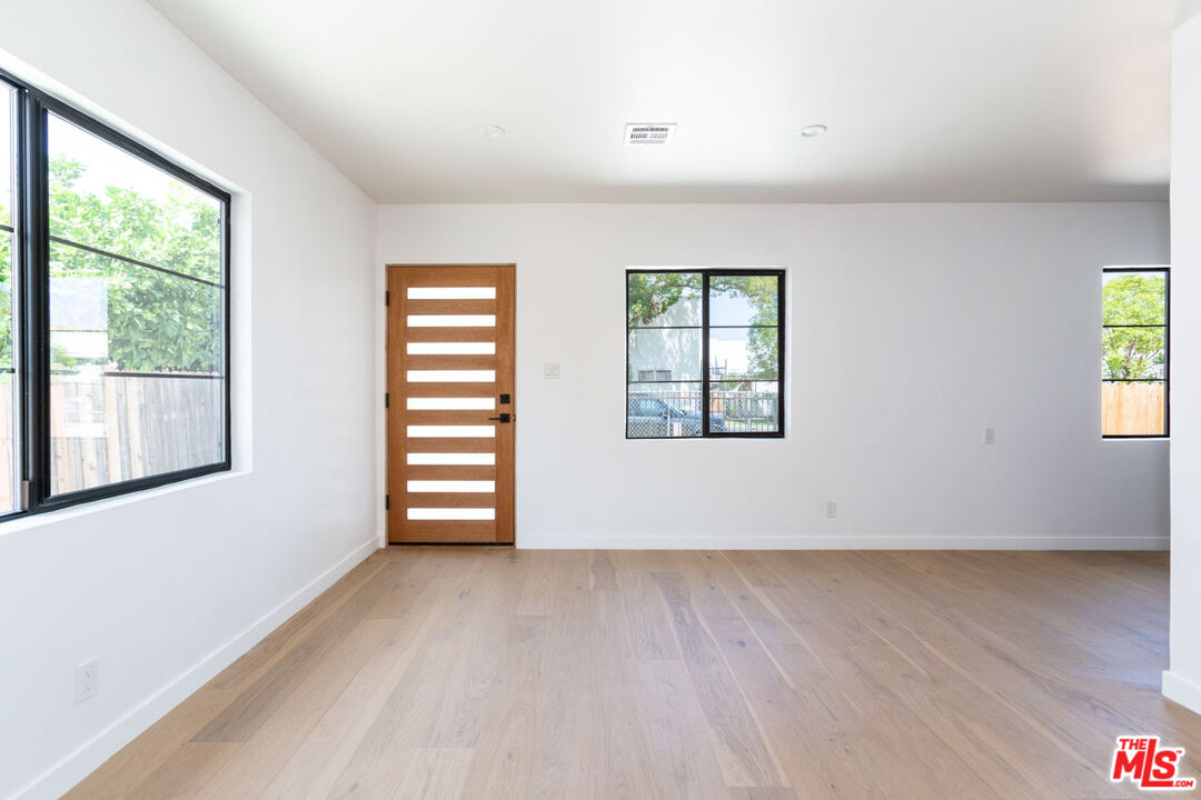 3304 Casitas Ave