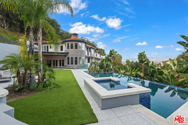 3373 Coldwater Canyon Ave