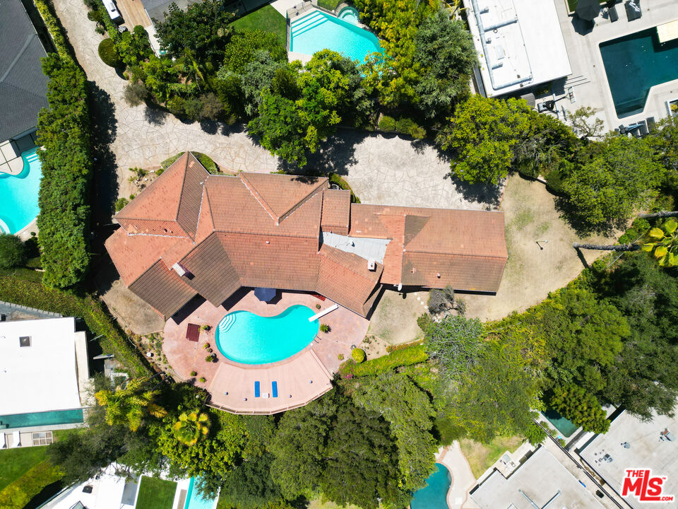 1043 Maybrook Dr