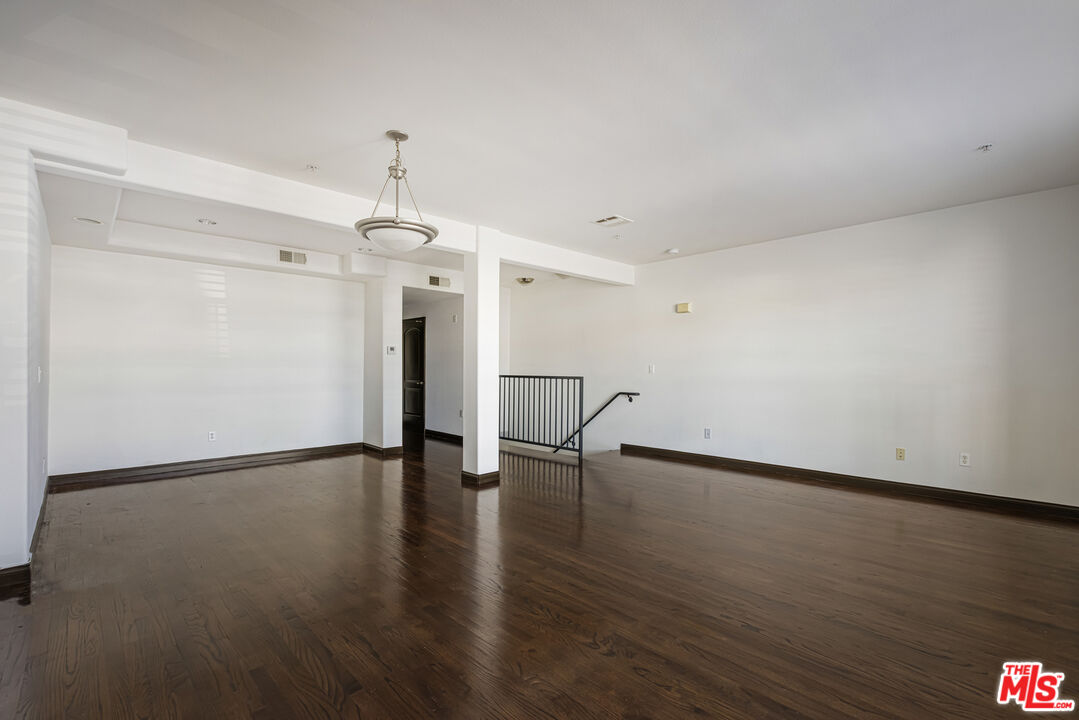 360 W Avenue 26 Unit: 100