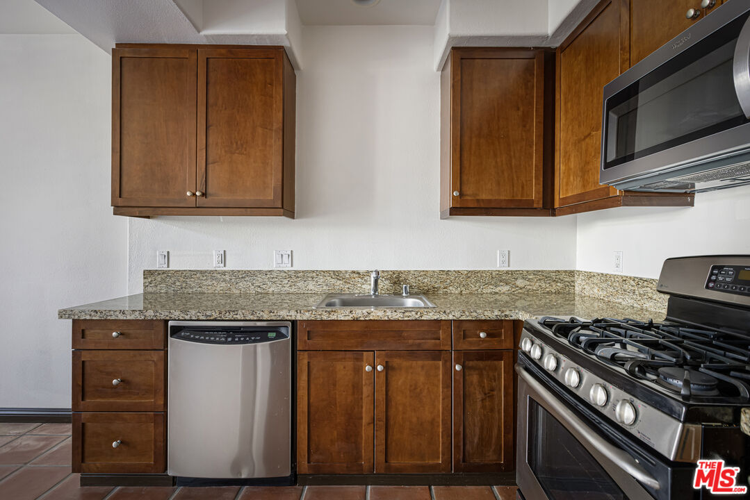 360 W Avenue 26 Unit: 100
